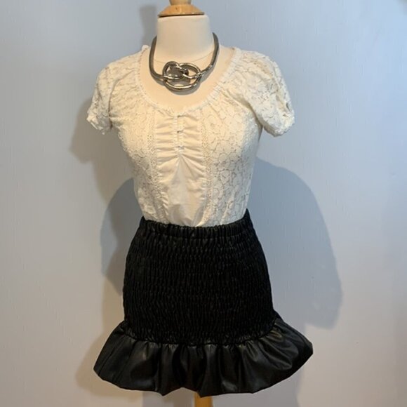 Hot and Delicious brand stretch elastic faux leather mini skirt ruffle size M - Picture 3 of 10